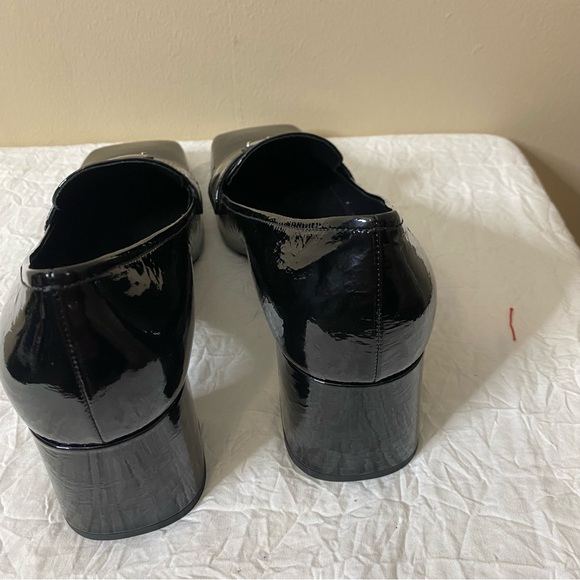 Prada Triangle-plaque square-toe black heeled patent leather loafers - Picture 5 of 11